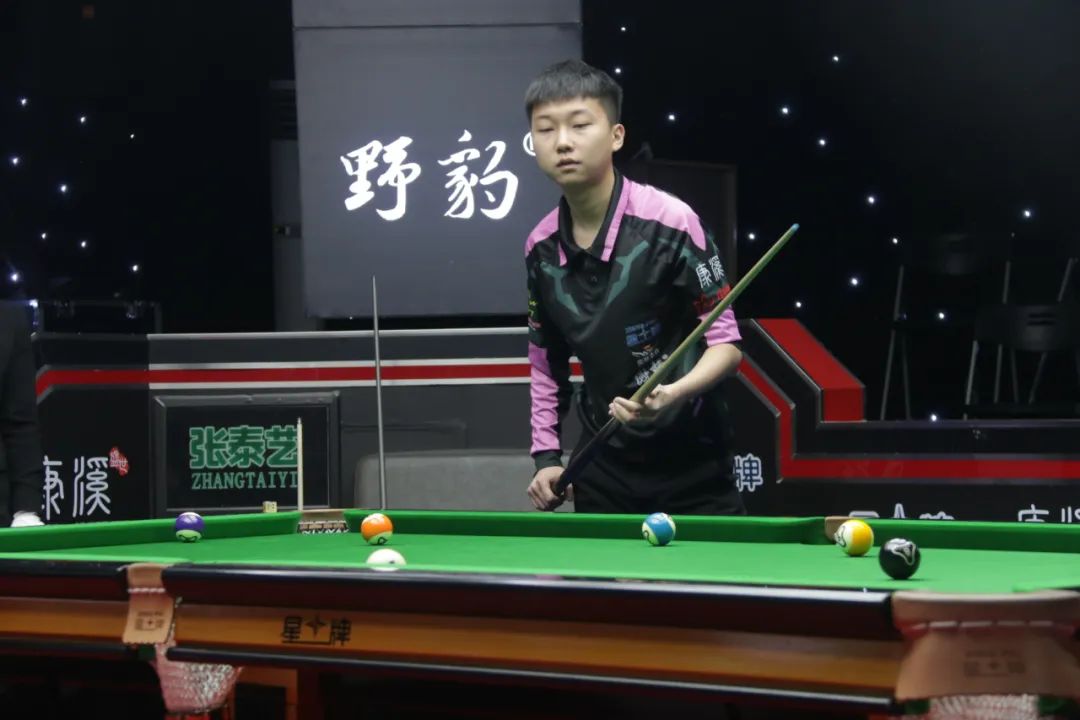 试图在攻守 试图在攻守