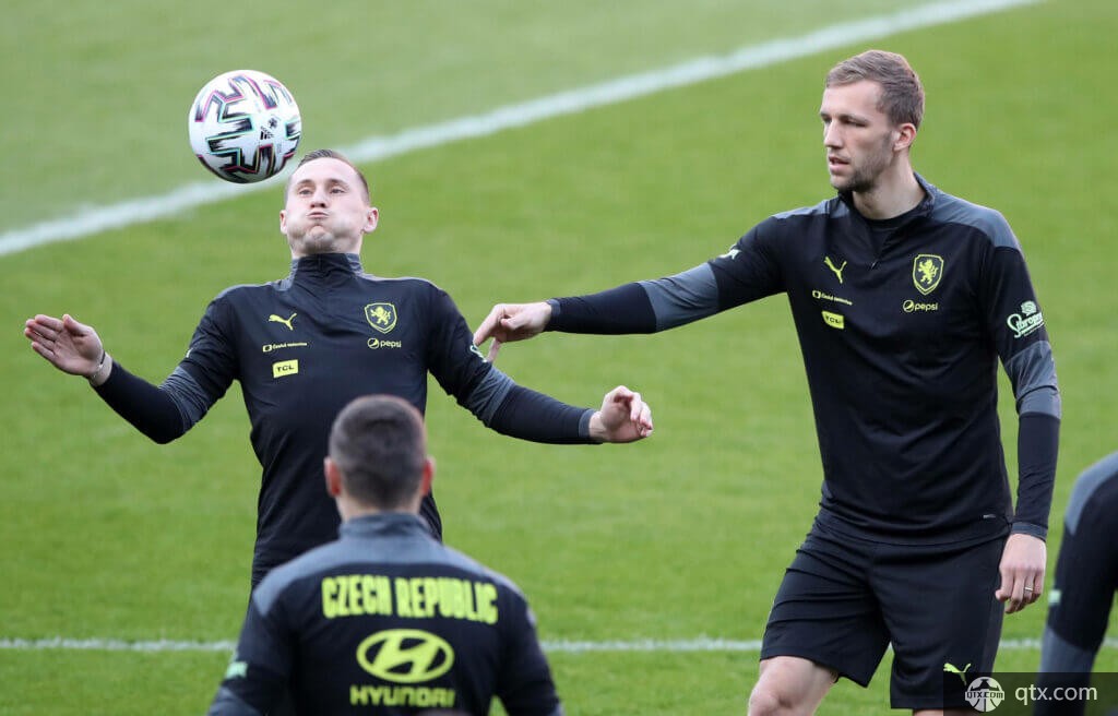 自己手中 自己手中